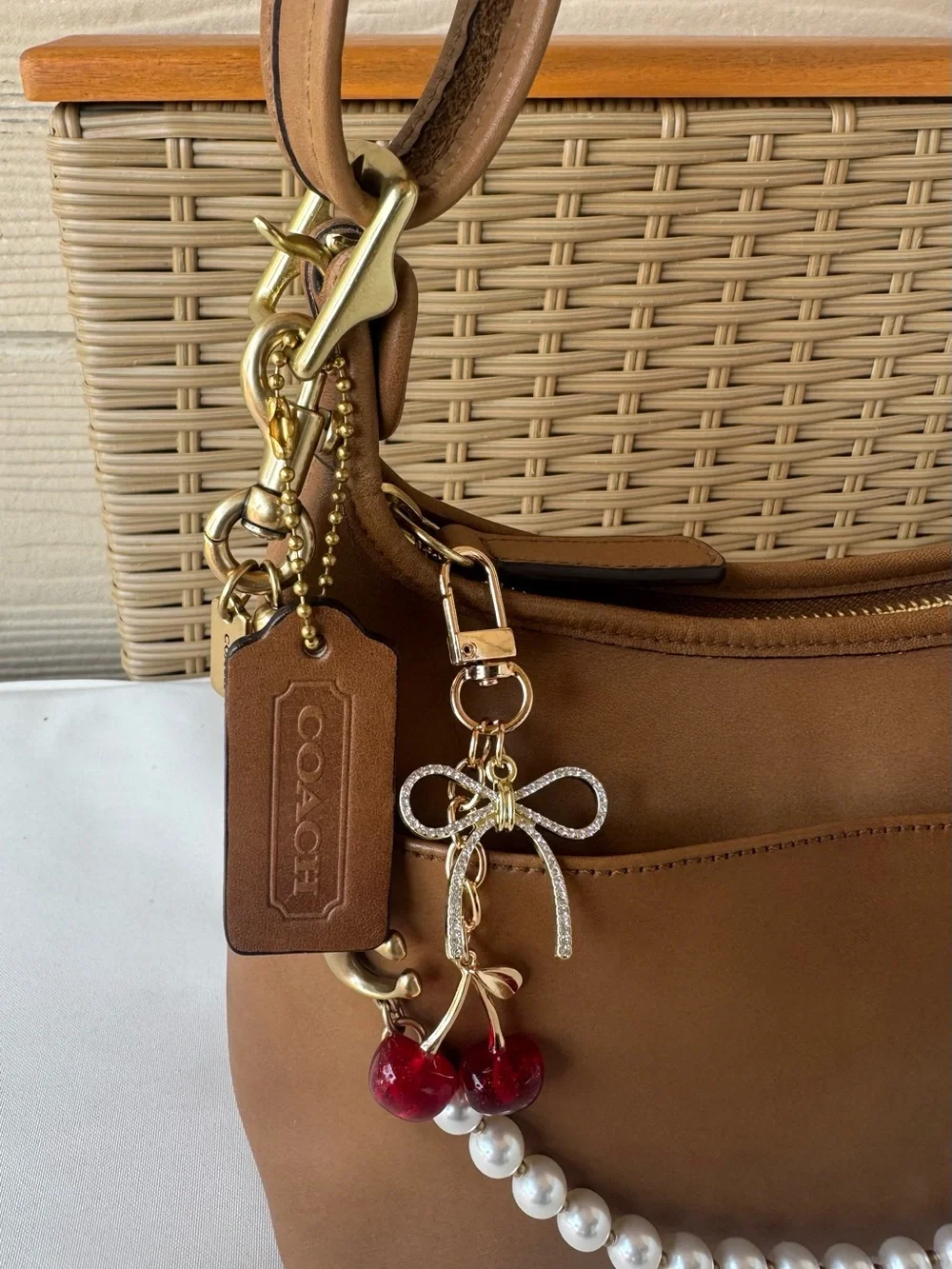 Vintage coach legacy pocket zip bag style 9136